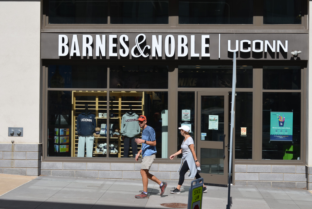 UConn hartford bookstore